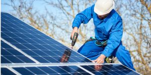 Installation Maintenance Panneaux Solaires Photovoltaïques à Adissan